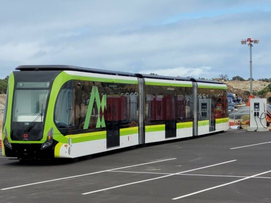 Mazón asegura que el convenio para el E-Tram de Elche se firmará 