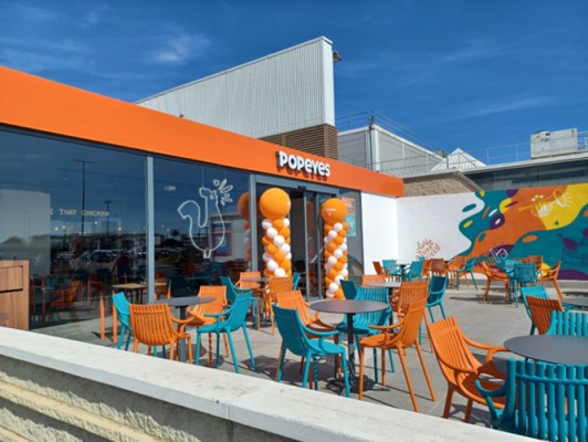 Popeyes abre su primer restaurante en Torrevieja y alcanza los 20 locales en la Comunidad Valenciana