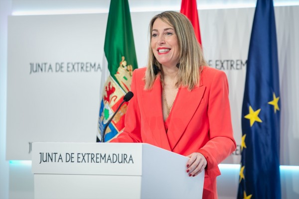 La presidenta de Extremadura, María Guardiola, ingresada en la UCI tras sufrir una sepsis