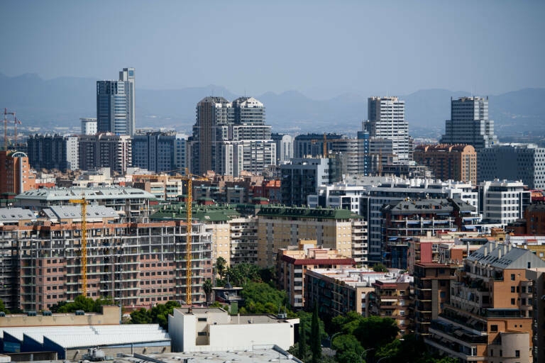 La vivienda alcanza precios de 2010 en la Comunitat y se sitúa en 144.700 euros de media
