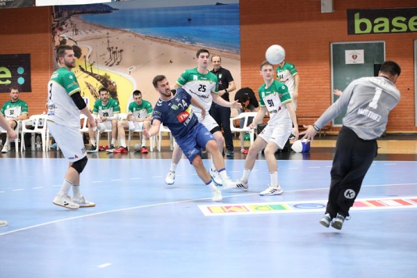 El Benidorm se despide de su afición con derrota ante un Anaitasuna pletórico
