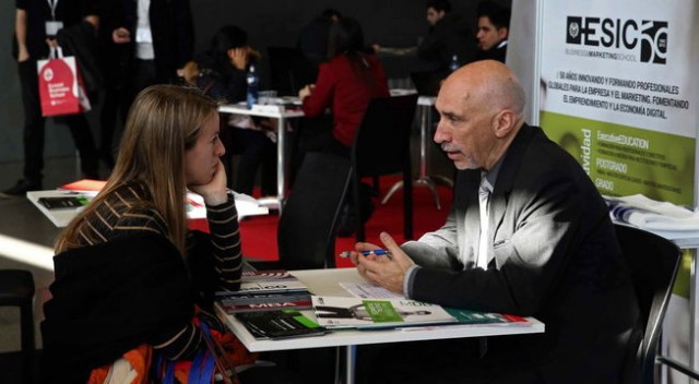 Los recién titulados más demandados: ADE e Ingeniería Industrial