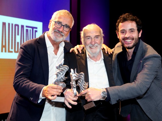 El Festival de Cine de Alicante arranca con premios para Héctor Alterio, Javier Fesser y Javier Pereira 