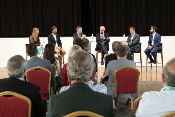 La CEV y la administración defienden la creación de EGM en Castellón para impulsar la economía