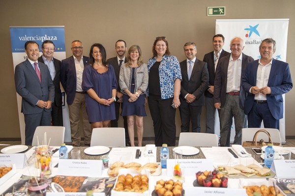 Los empresarios critican las deficientes conexiones para la actividad turística en Alicante