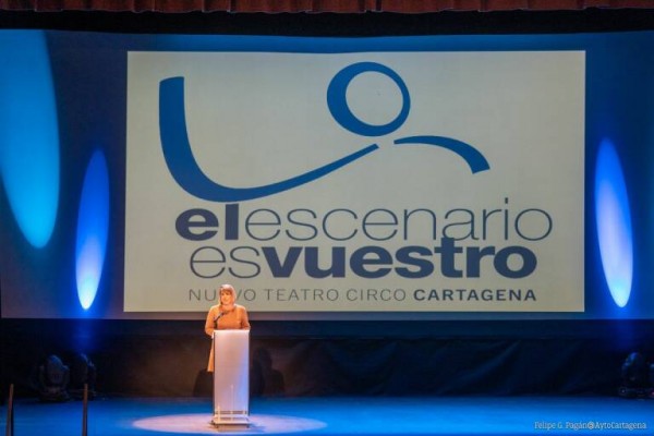 Arroyo anuncia una reforma integral del Teatro Circo tras denunciar el PSOE su cierre apenas dos años después de comprarlo