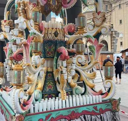 Castelló comienza su promoción en Zaragoza con la exposición de la Gaiata y 'showcookings'
