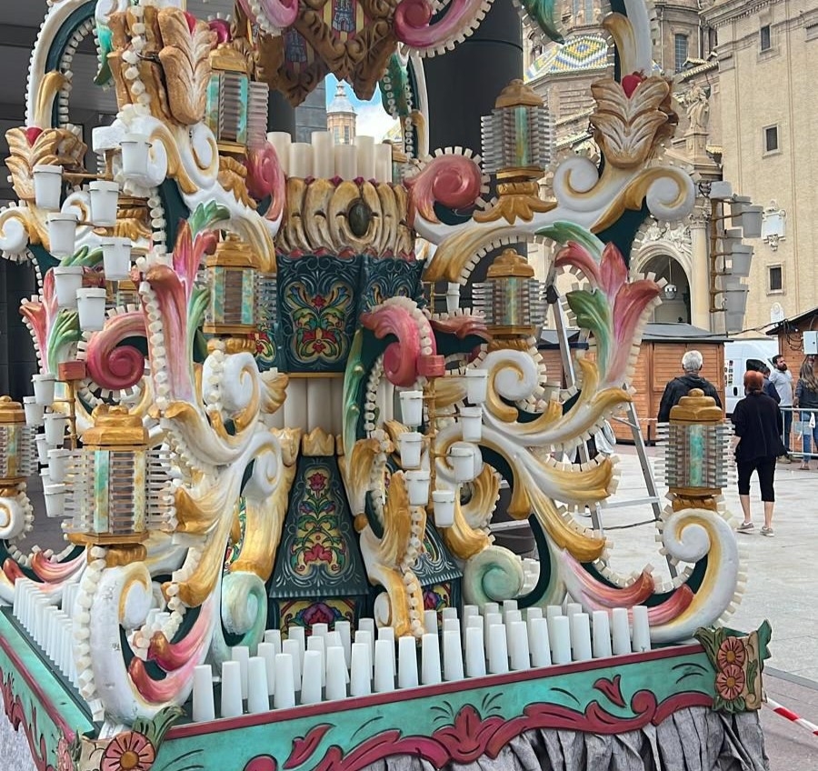 Castelló comienza su promoción en Zaragoza con la exposición de la Gaiata y 'showcookings'