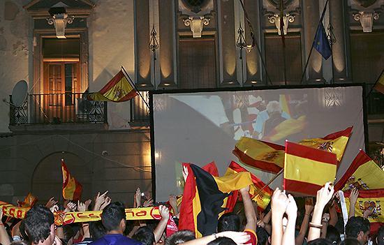 Aficionados siguiendo un partido de 'la Roja'. - 