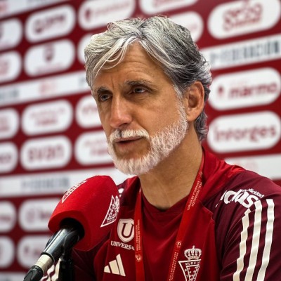 El Murcia recibe al Mérida en otro duelo vital para promocionar y con el Enrique Roca apretando