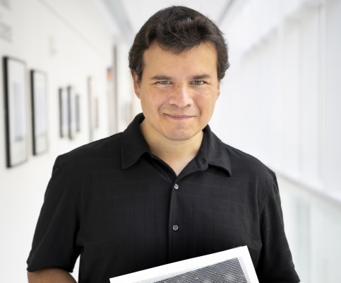 El investigador Pablo Jarillo-Herrero, galardonado con el VIII Premio Conexus

