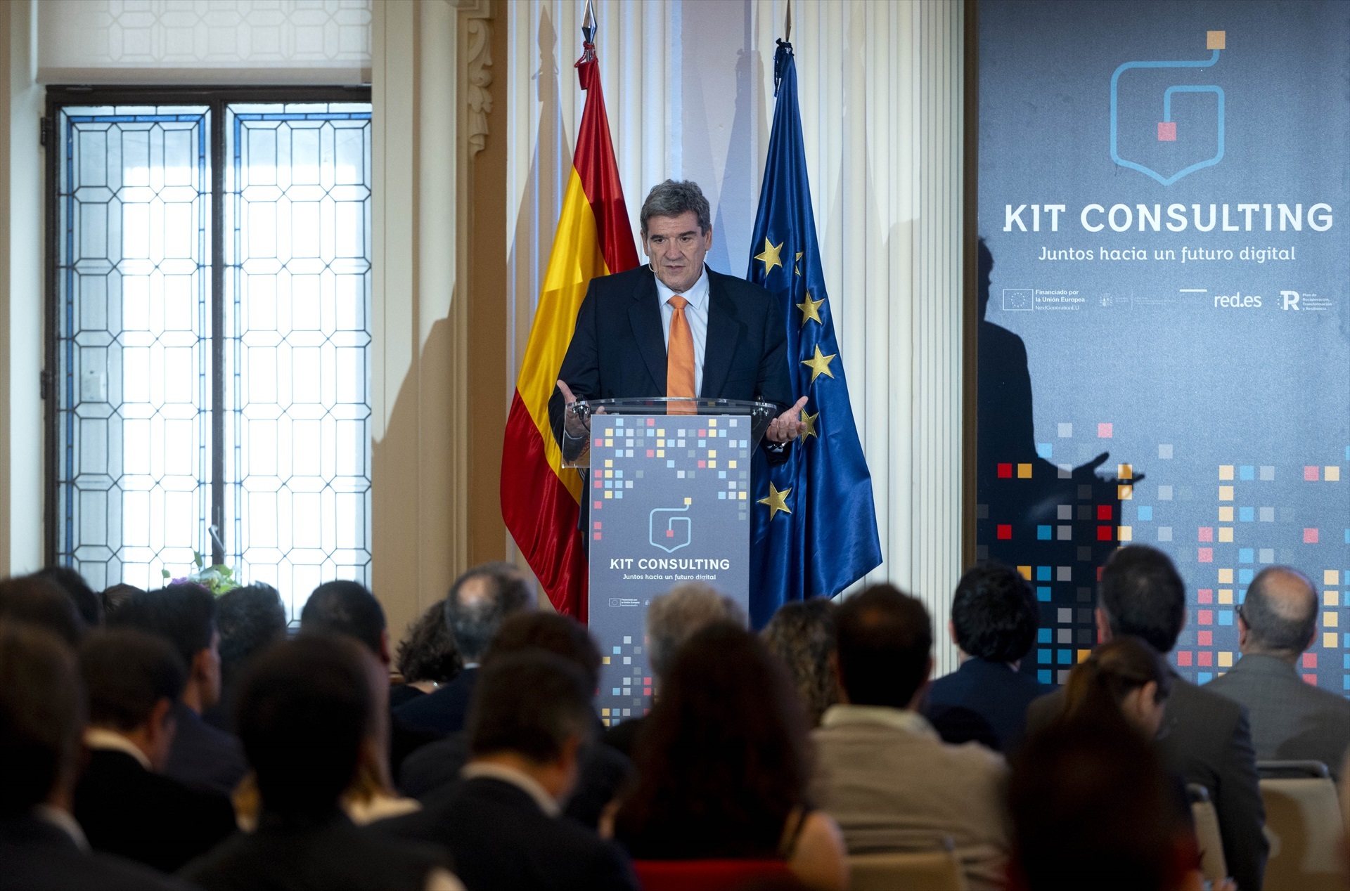 El Gobierno lanza el 'Kit Consulting', con 300 millones para financiar la digitalización de pymes