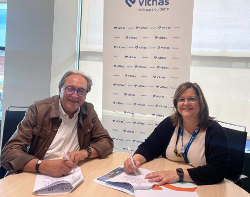Vithas Castellón y Ashotur firman un acuerdo para dar asistencia sanitaria al turista internacional