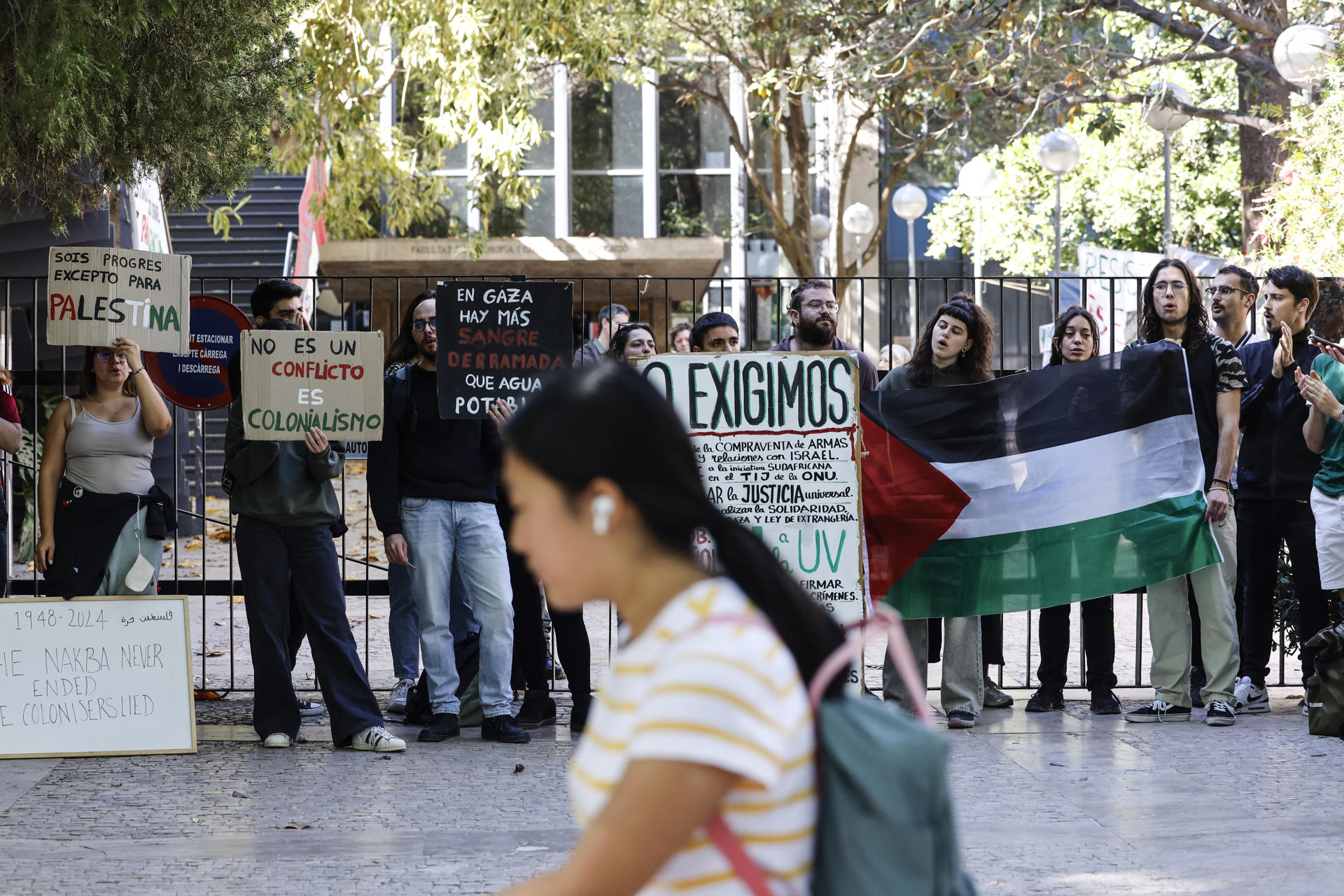 La acampada propalestina de la UV lamenta la postura 