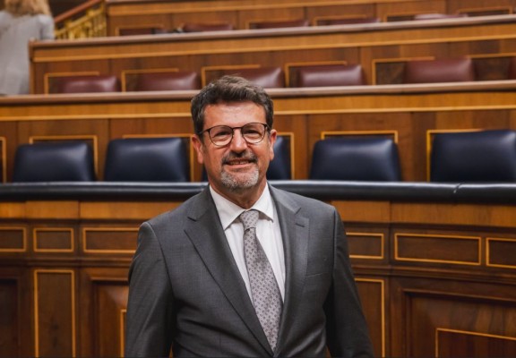 Nos sentimos solos en el Congreso, no sabemos si el PP es un aliado o un enemigo de Vox