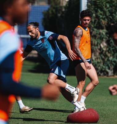 Felipe mantiene a Pablo Martínez en el banquillo y repite once