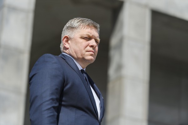 Disparan al primer ministro de Eslovaquia, Robert Fico