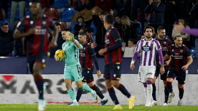 El Levante tiene quince días para resolver el futuro de los metas Andrés y Cuñat