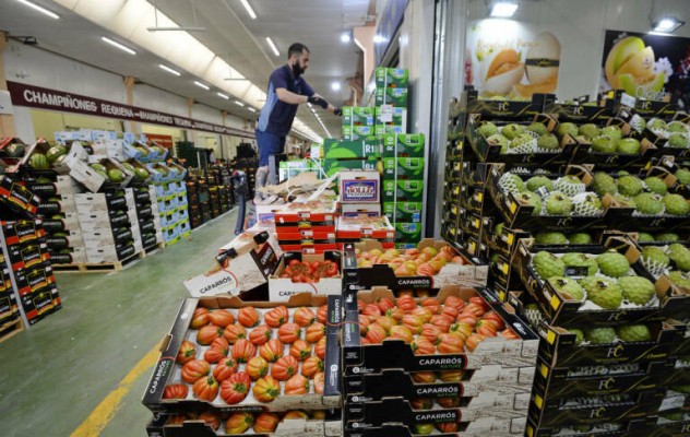 El mercado de frutas y hortalizas de Mercamurcia sube un 15% en el primer trimestre
