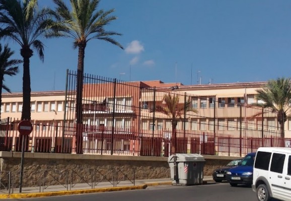 Educación plantea eliminar 20 aulas en Elche: Rovira defiende que es el sistema habitual y no está cerrado