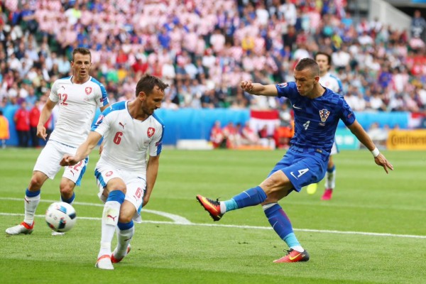 Croacia deja escapar el triunfo ante la República Checa