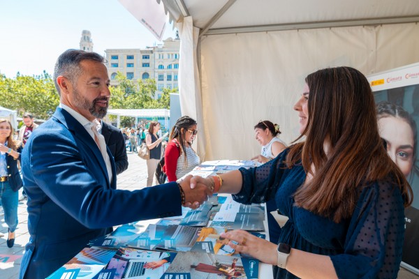 La Feria València Emplea arranca con más de 8.000 inscritos y 30.000 candidaturas para empleos