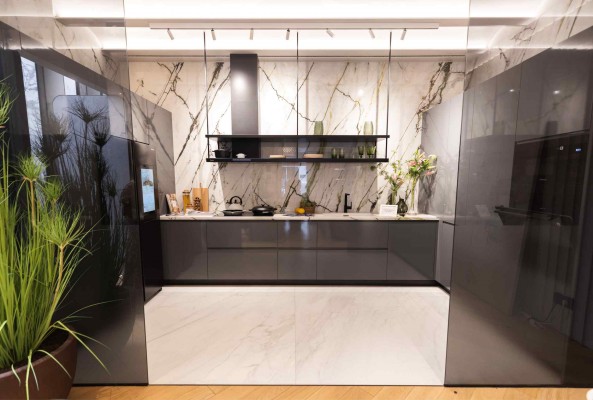 Alianza estratégica: Samsung y Porcelanosa colaboran y venden sus productos conjuntamente