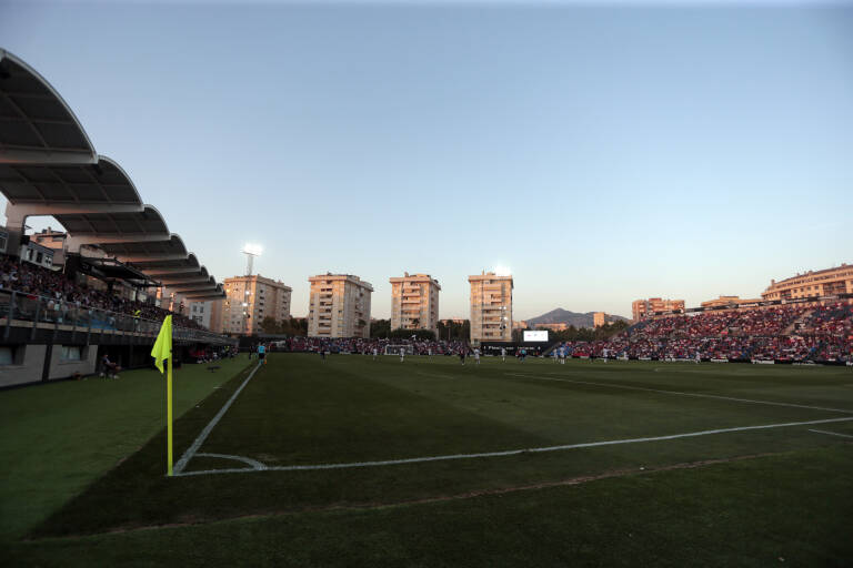 Una patada en la puerta e insultos que le van a salir muy caros a un espectador del Eldense-Cartagena