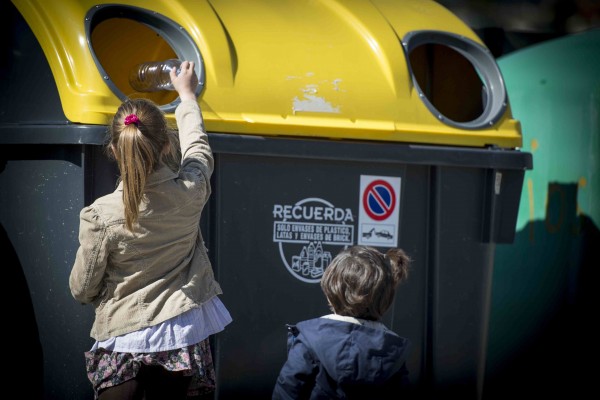 Ecoembes reitera su rechazo a colaborar con el plan de envases retornables del Consell