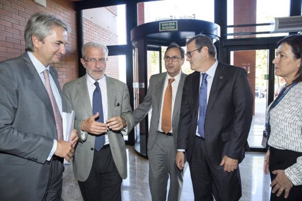 La Facultat d'Economia presenta su nuevo proyecto: el Club de Mentores FdE