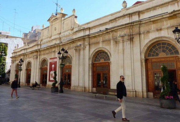 Contratiempo con el Mercado Central: un recurso retrasa la redacción de la reforma y... las obras