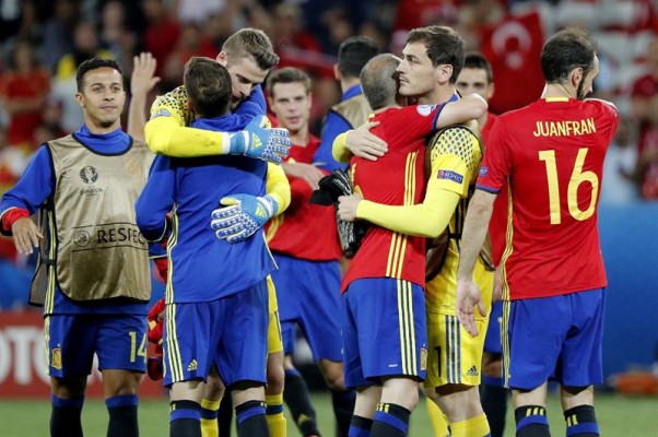 España vuelve por sus fueros