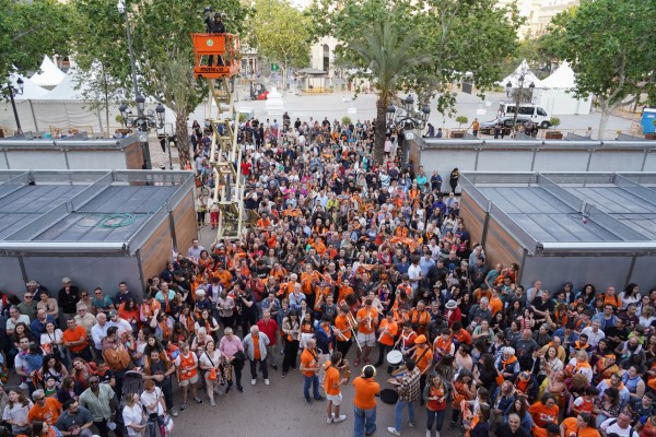 València se tiñe de naranja para celebrar una “nueva era” del baloncesto femenino español
