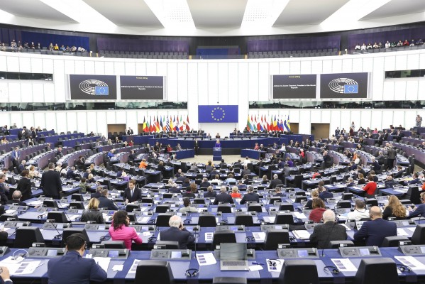 'Parliament': lo que Samy puede hacer por Europa
