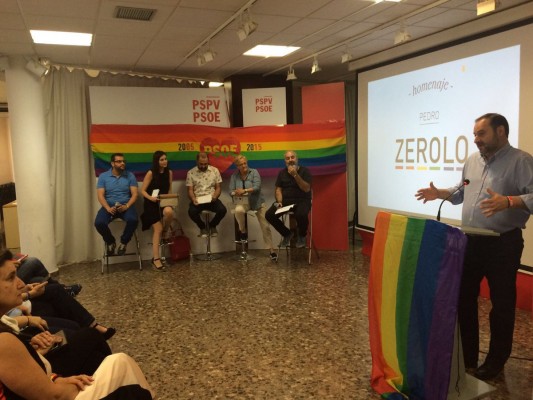 El PSOE mantiene un encuentro con el colectivo LGTBI por 