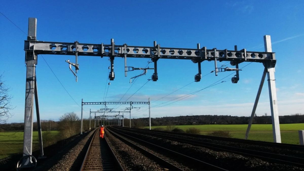 Coxabengoa se adjudica un contrato de electrificación y mantenimiento por 53 millones de euros con ADIF
