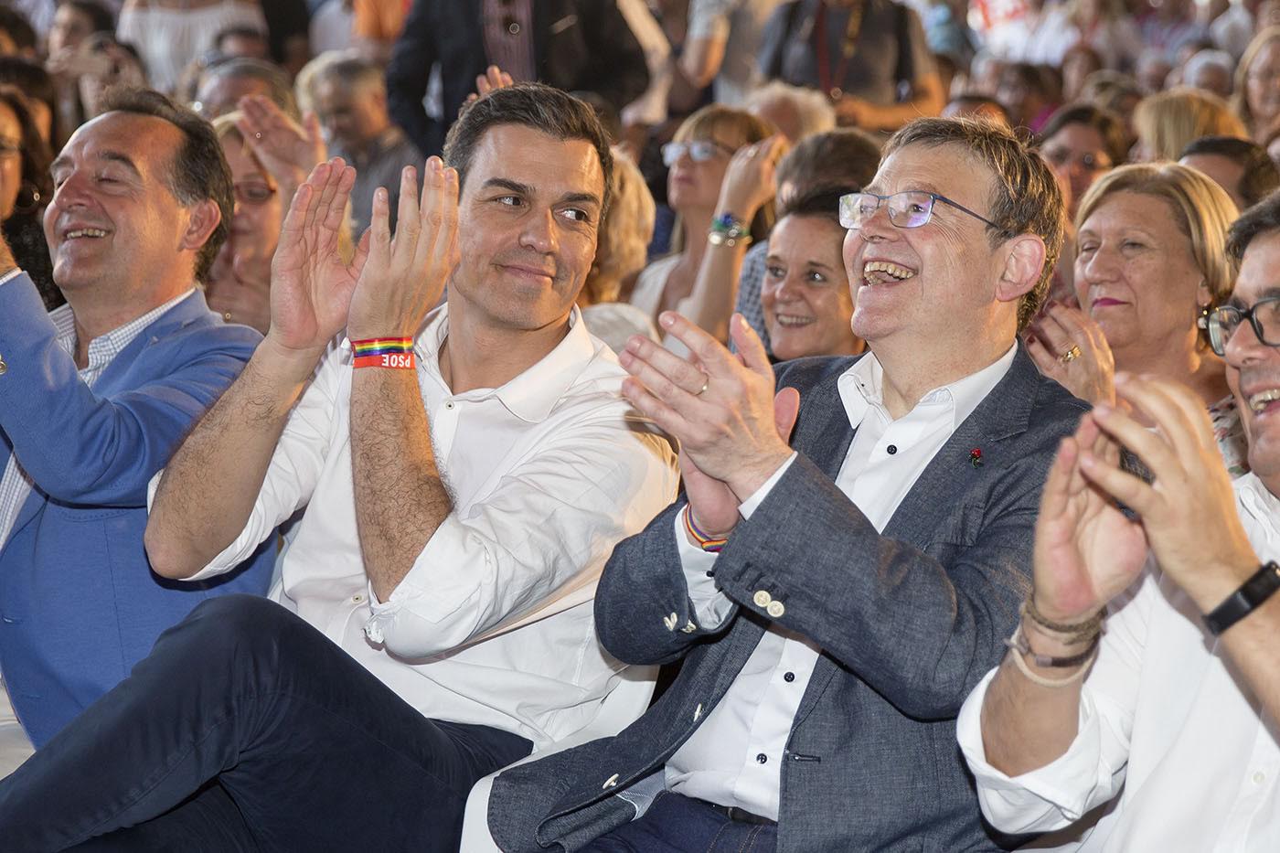 Pedro Sánchez contiene su discurso 'antipodemos' ante Ximo Puig