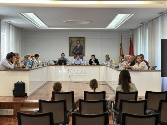 Xàtiva aprueba por unanimidad la delegación de competencias del nuevo CEE Pla de la Mesquita

