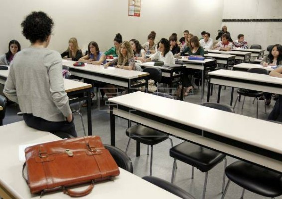 Educación adjudica plaza a 550 maestros del concurso de traslados de 2023-24 en Castellón