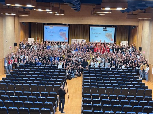 Benidorm sigue apostando por el turismo de congresos y acogerá la DrupalCamp 2024