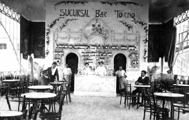 Bares en blanco y negro: parte de la historia del Valencia CF