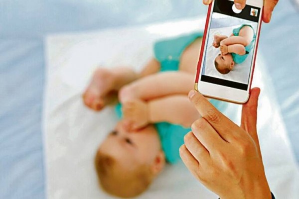 Sharenting: ¿por qué exponemos a los menores en nuestras redes?