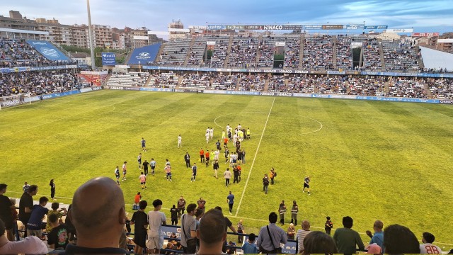 El Yeclano ve suspendido su partido en Lleida con 0-1 a favor en el minuto 95 por incidentes 