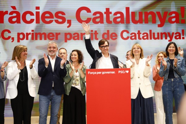 El PSC gana las elecciones catalanas y el independentismo no suma 

