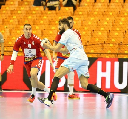 Una parada final de Pérez de Vargas lleva a los 'Hispanos' al Mundial