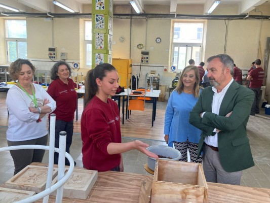 El taller “T’avalem en clau Jove” de Castelló forma a 36 alumnos con una inversión de 800.000 euros