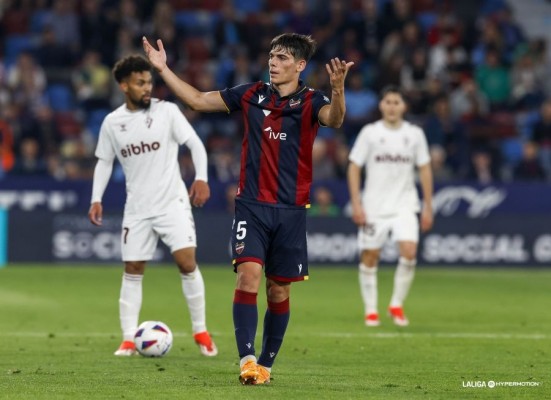 El Levante se olvida del ascenso directo y ya sólo puede aspirar a la cuarta plaza
