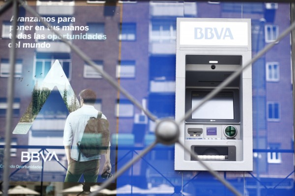 Asociaciones de consumidores alertan de los riesgos de la concentración bancaria