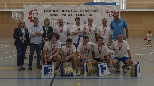 La FUE-UJI celebra un partit de futbol sala benèfic en favor de la investigació contra el càncer

