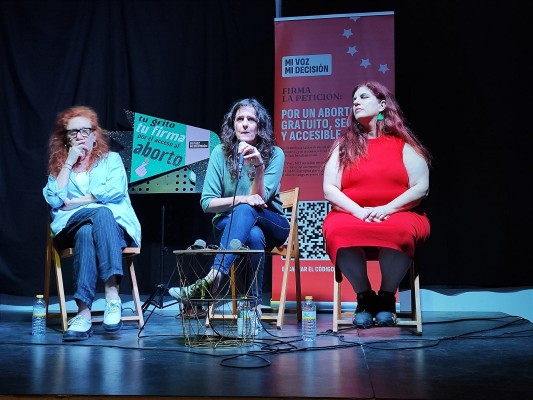 Activistas por el aborto llaman a 